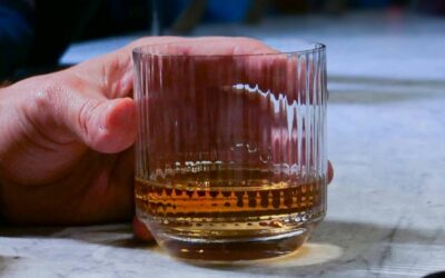 ¡Cuidado! Estos son los principales síntomas de beber alcohol adulterado