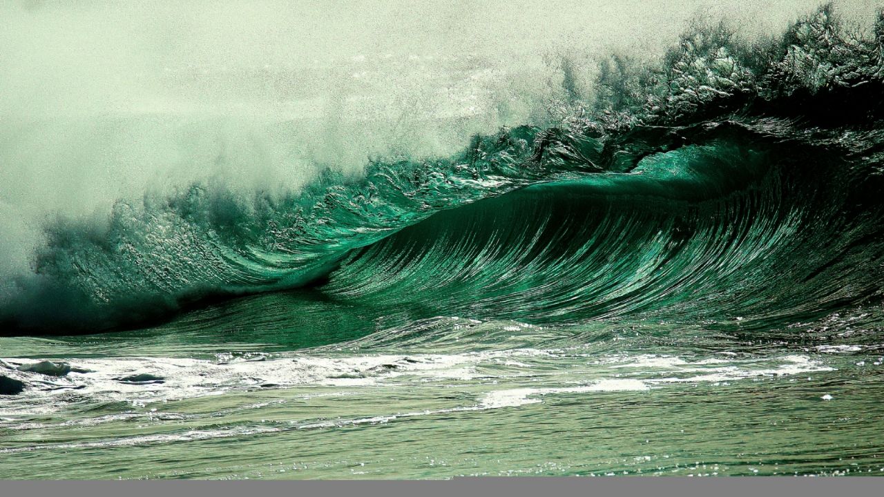 ¿Hay un tsunami en Latinoamérica? Olas gigantes azotan Perú y Ecuador | VIDEOS