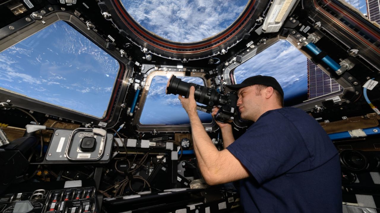 Astronauta retrata con su cámara la belleza de la Tierra y el cosmos | IMAGEN IMPRESIONANTE