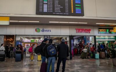 Aeropuerto de Tijuana reporta cientos de pasajeros varados