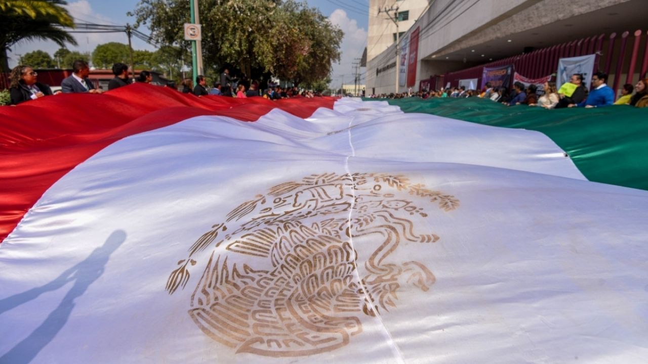 ¿Qué le depara a México en 2025?: Sigue EN VIVO la mesa de análisis A Fuego Lento